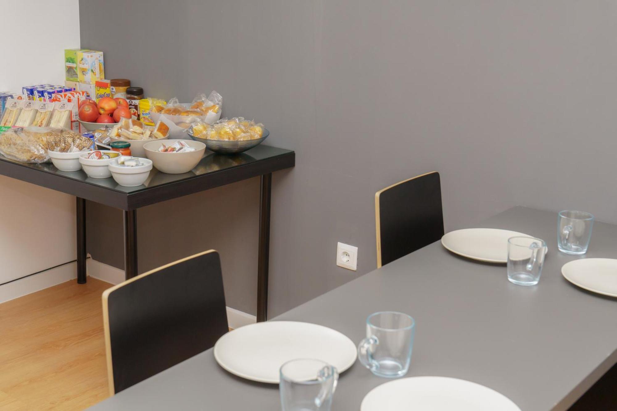 Tu Hogar, Desayuno, Parking Y Piscina Incluidos *