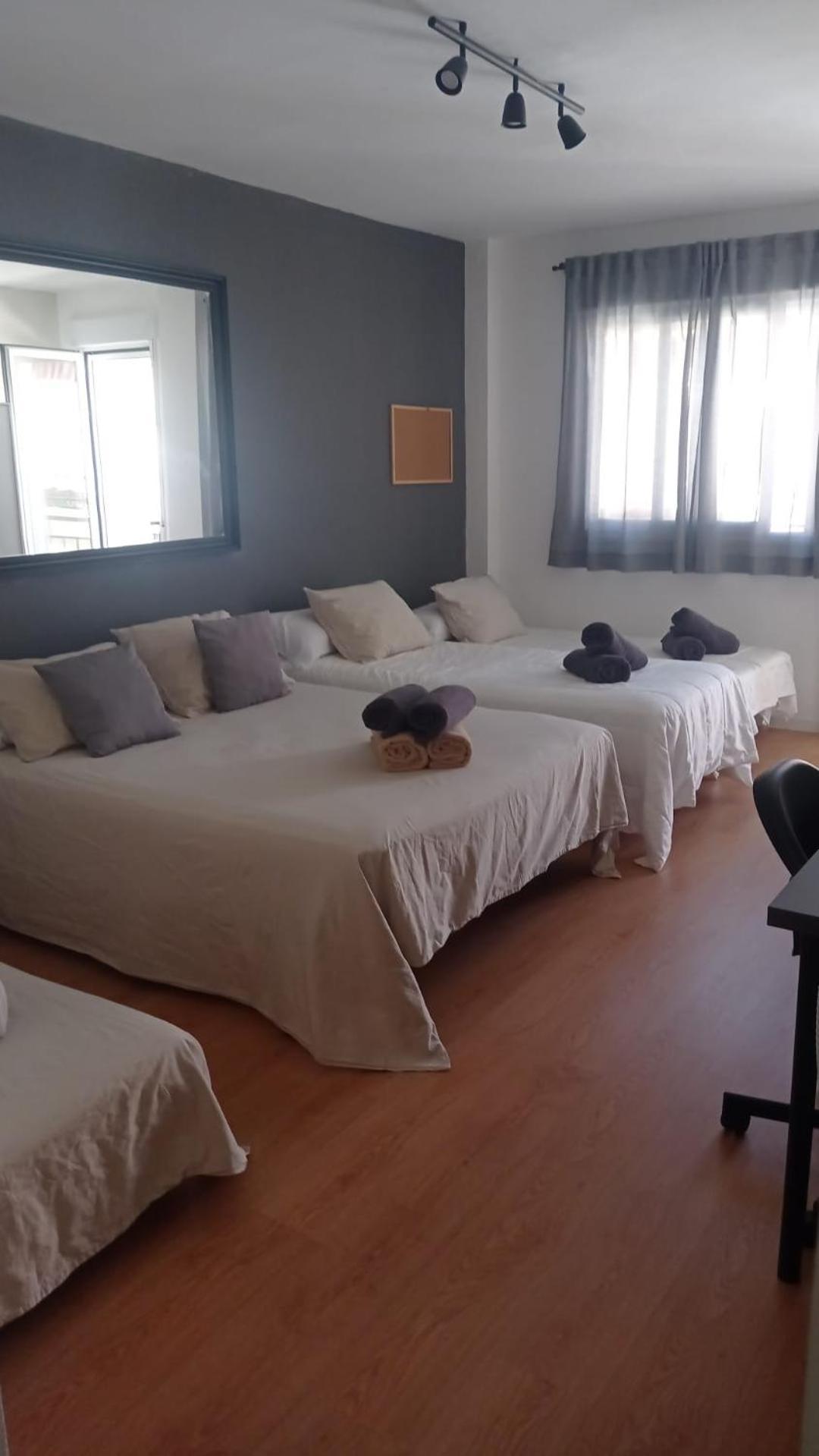 Hospedagem domiciliar Tu Hogar, Desayuno, Parking Y Piscina Incluidos